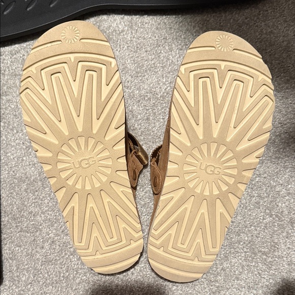 UGG Chestnut Suede Back-Strap Clogs - Picture 5 of 7